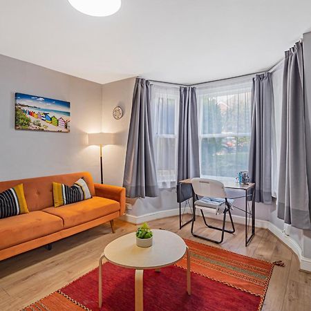 Pass The Keys Private Garden Apartment By Tulse Hill Station Londra Esterno foto