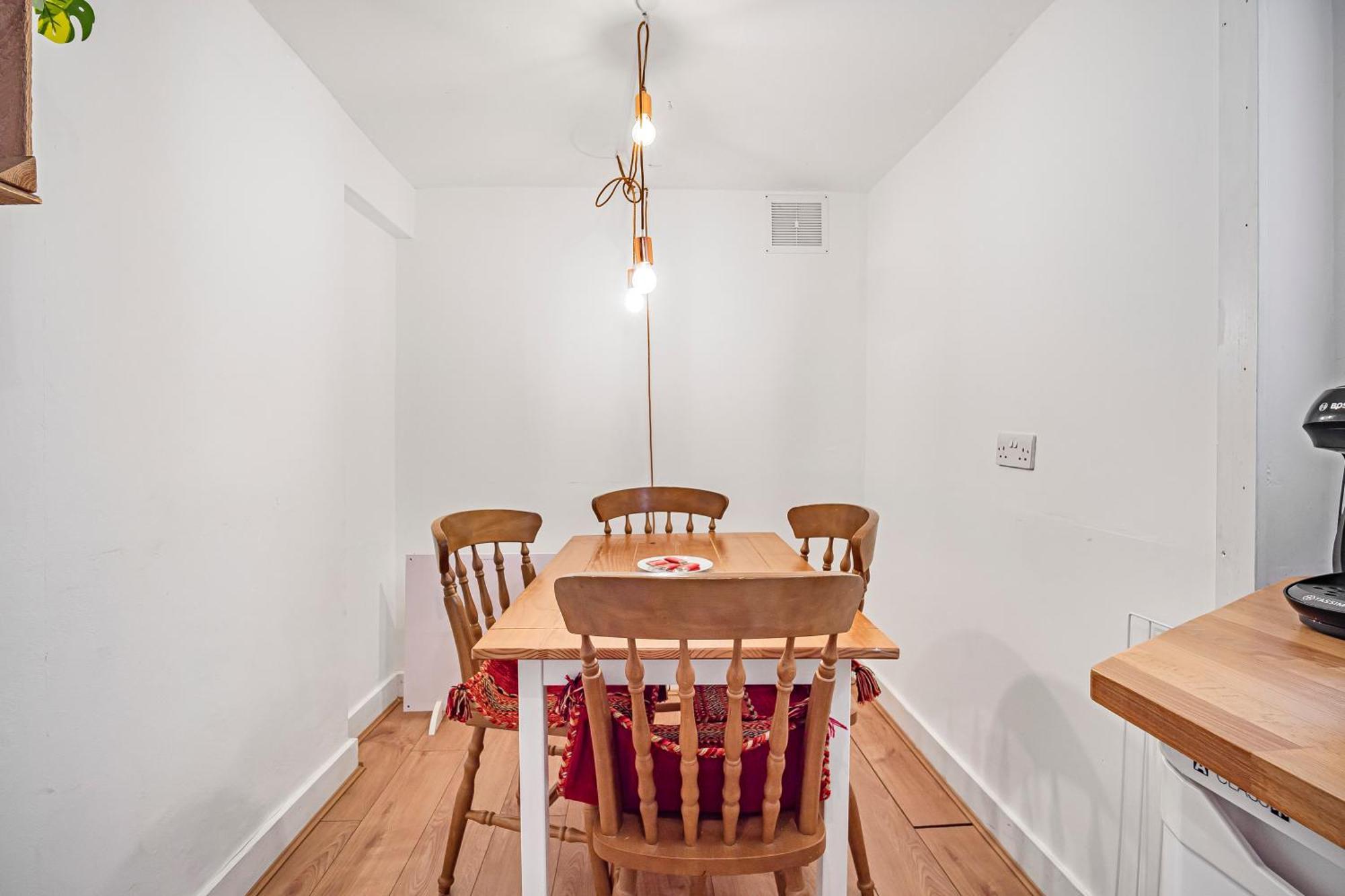 Pass The Keys Private Garden Apartment By Tulse Hill Station Londra Esterno foto