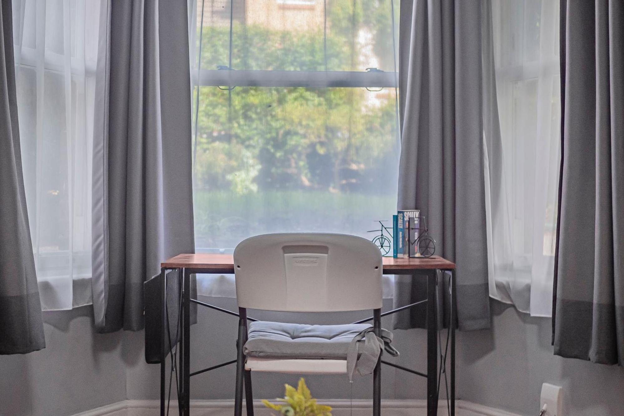 Pass The Keys Private Garden Apartment By Tulse Hill Station Londra Esterno foto