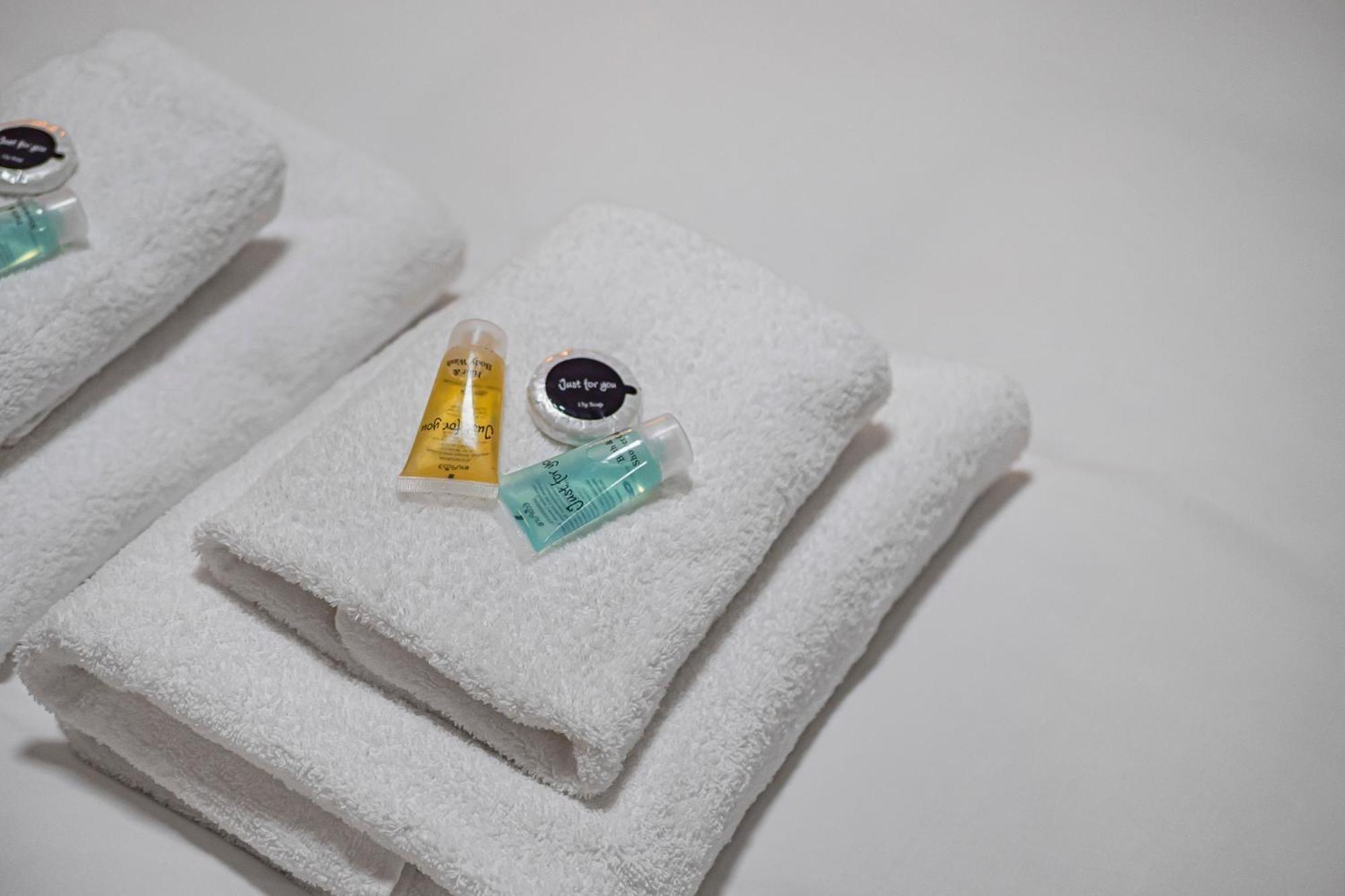 Pass The Keys Private Garden Apartment By Tulse Hill Station Londra Esterno foto