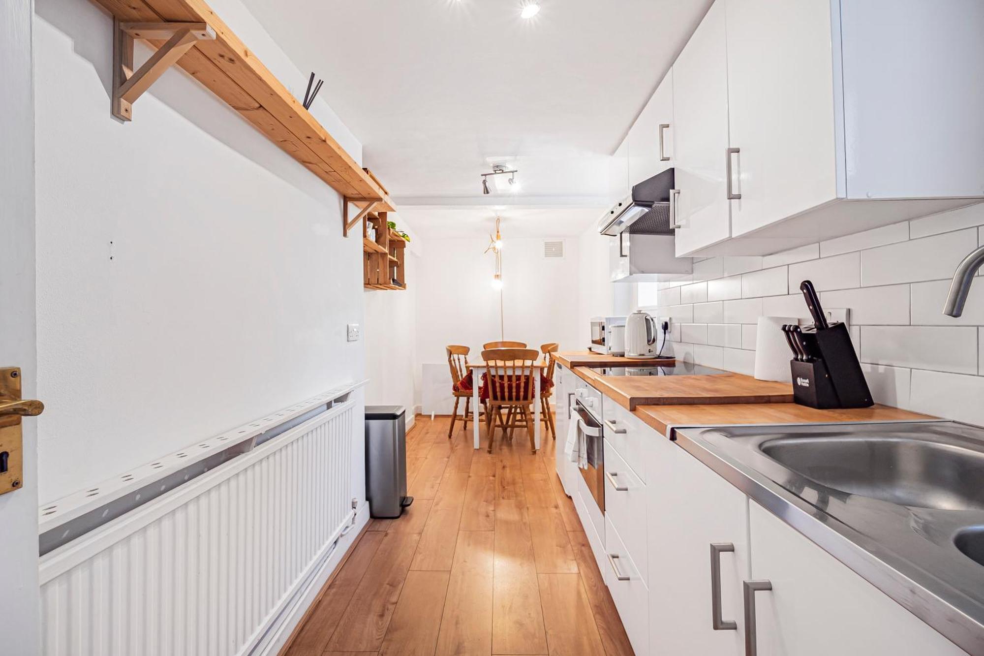 Pass The Keys Private Garden Apartment By Tulse Hill Station Londra Esterno foto