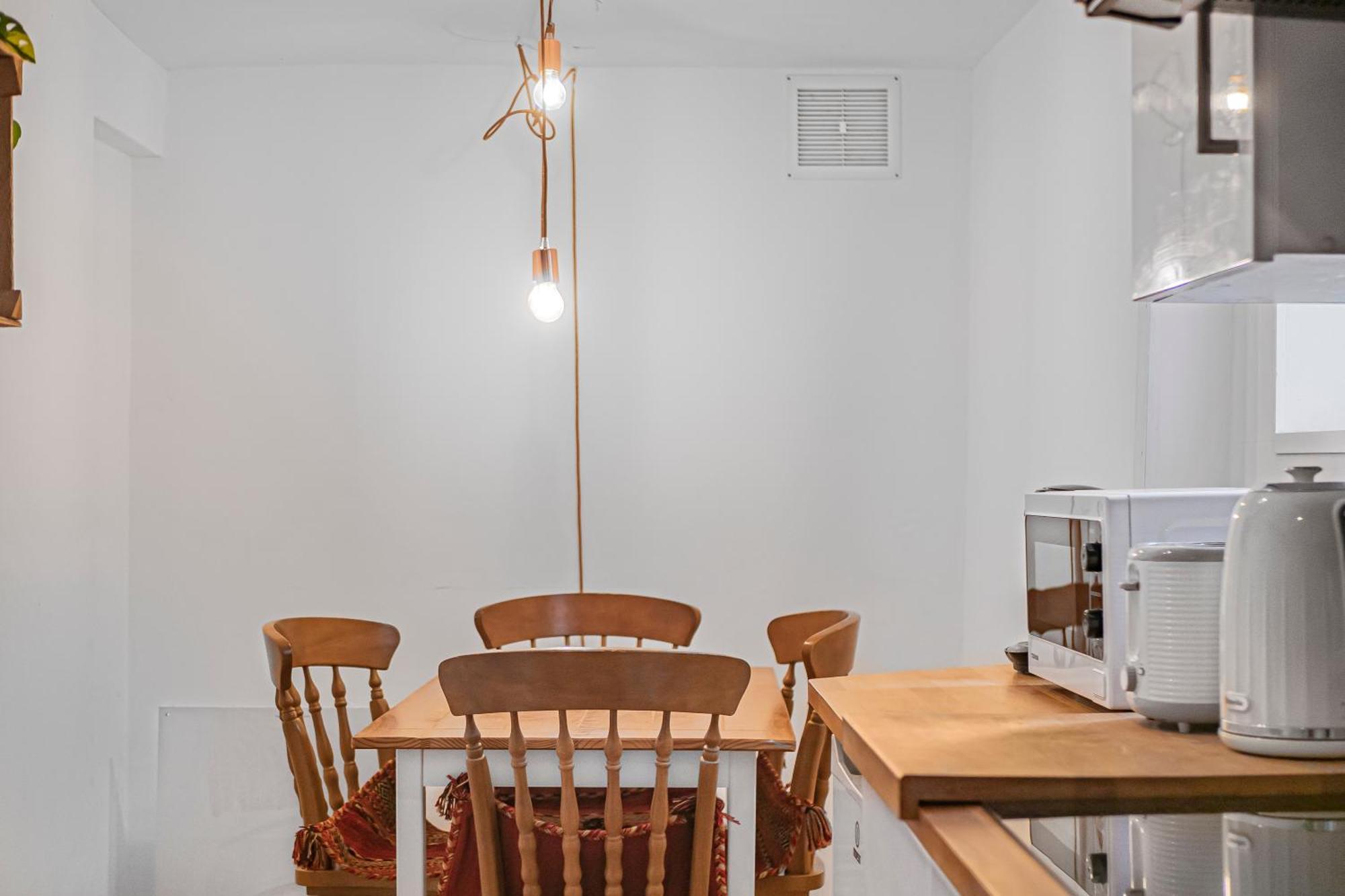 Pass The Keys Private Garden Apartment By Tulse Hill Station Londra Esterno foto