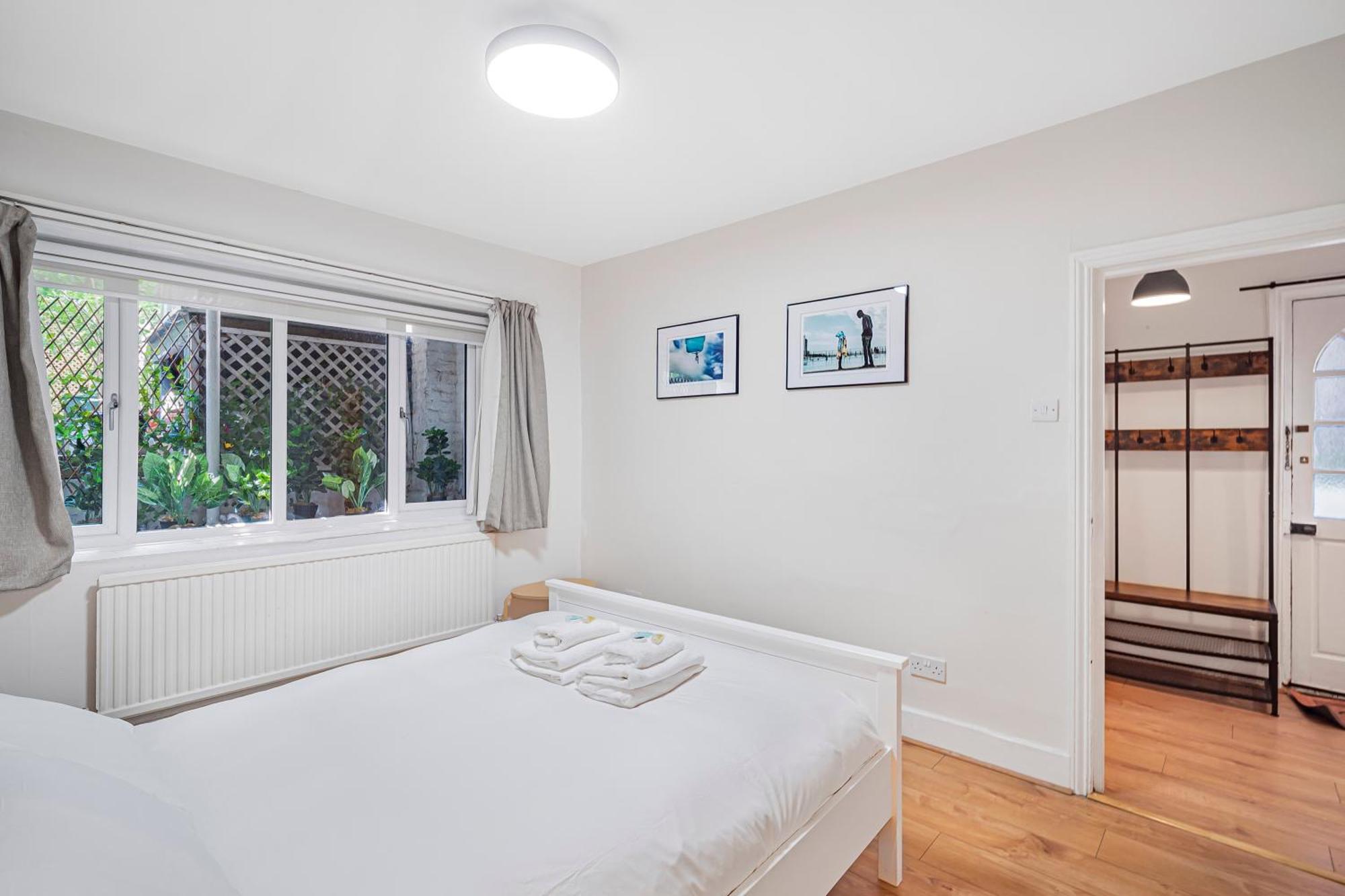 Pass The Keys Private Garden Apartment By Tulse Hill Station Londra Esterno foto