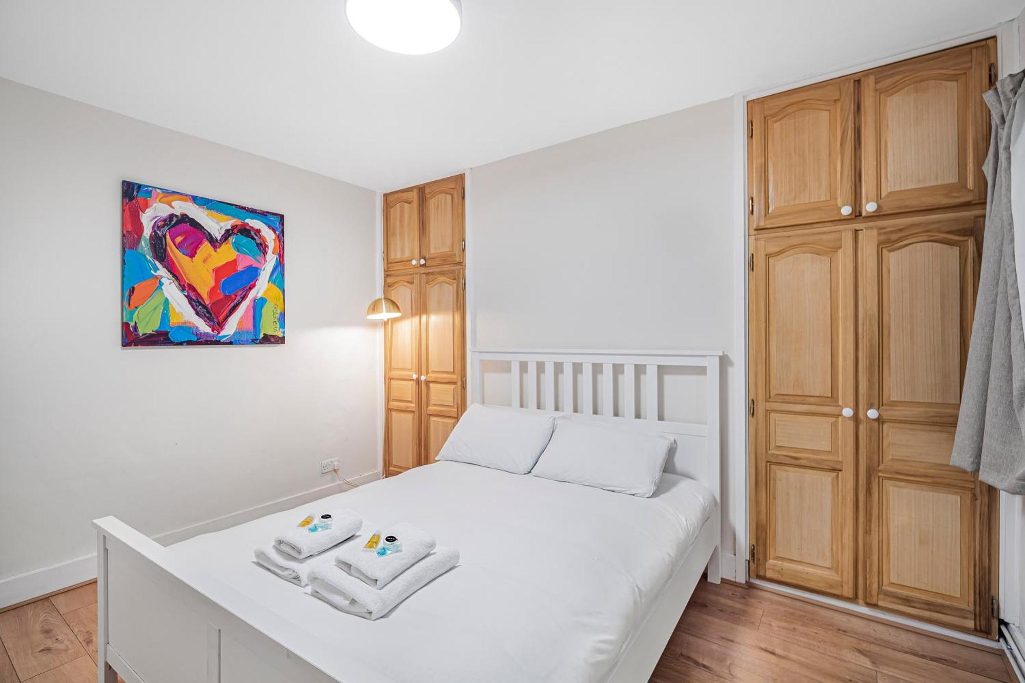 Pass The Keys Private Garden Apartment By Tulse Hill Station Londra Esterno foto