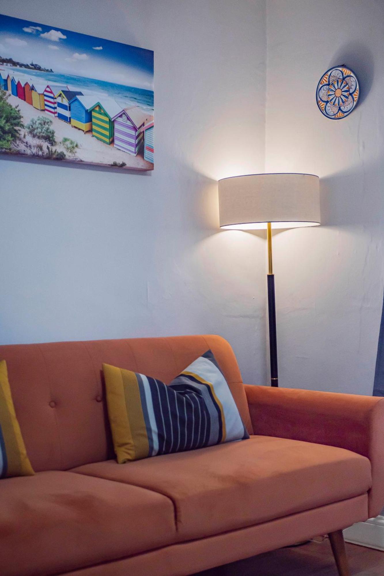 Pass The Keys Private Garden Apartment By Tulse Hill Station Londra Esterno foto
